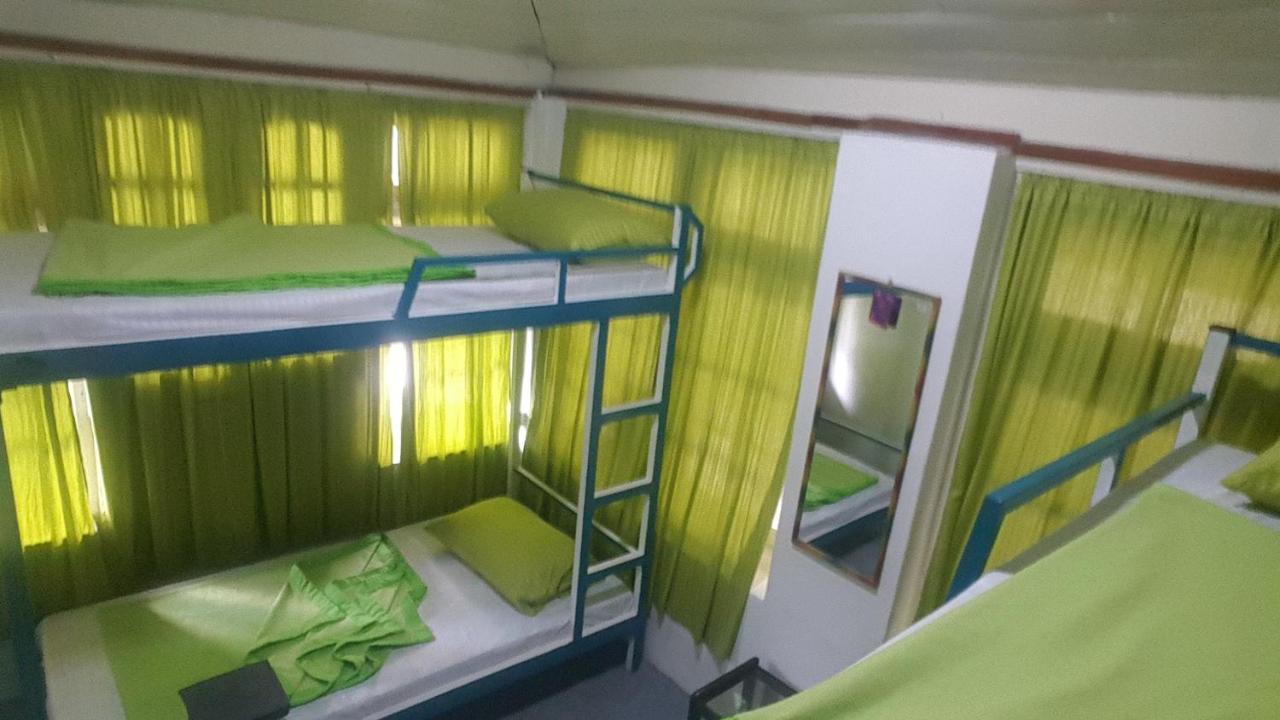 Leisure Nest Hostel Nuwara Eliya Buitenkant foto